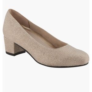 David Tate Suave Pump in a Sparkly Champagne Size 10 Narrow